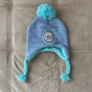 Disney’s Frozen Elsa Knitted Pom Beanie w/ Braid Attachments on Sides Size 4-8